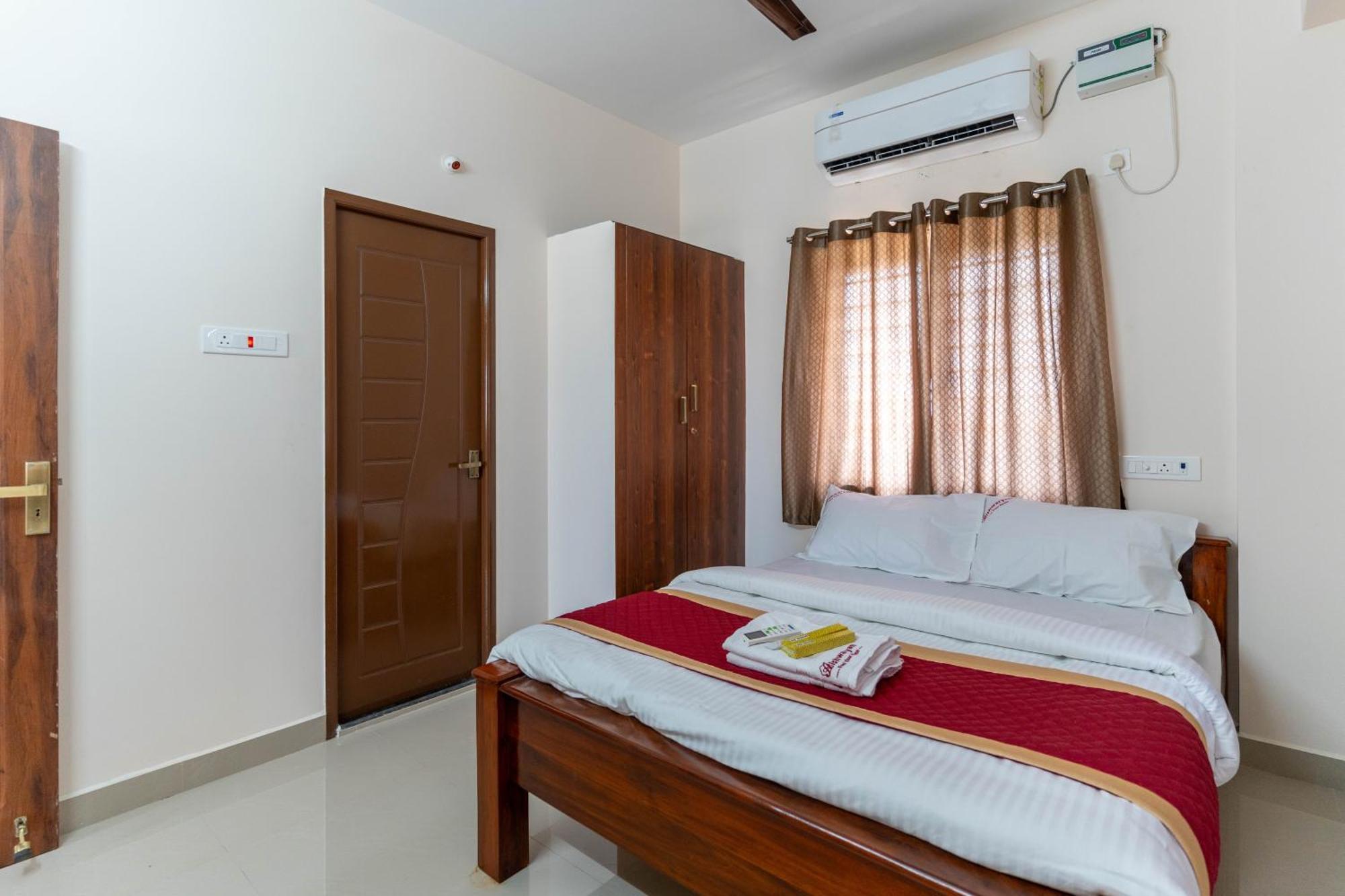 Aishwaryam Service Apartment Chennai Esterno foto
